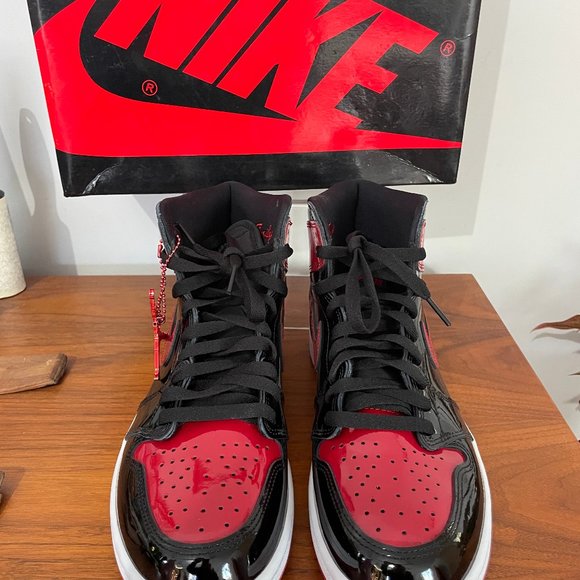 Nike Air Jordan Sneakers 1 Retro High OG Patent Bred 555088-063 Mens Size 11 main image 10